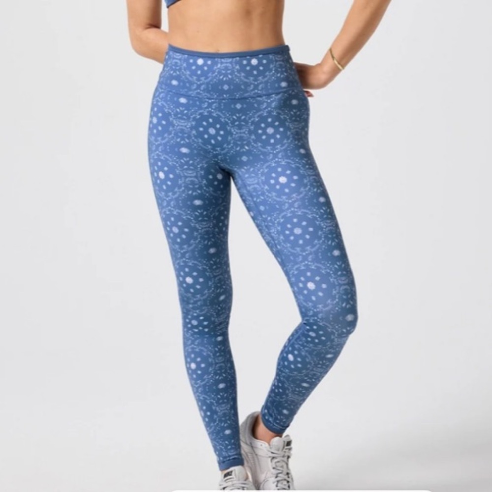 NWT Fabletics‎ Anywhere Motion365+ Tipped HW Leggings XL K96